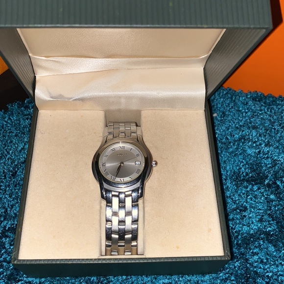 Gucci Watch Unisex Authentic - Picture 3 of 13